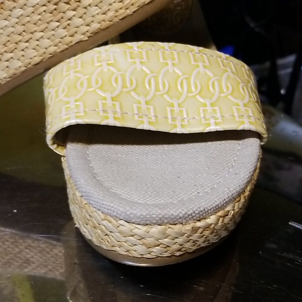 Slip ons - Picture 4 of 4